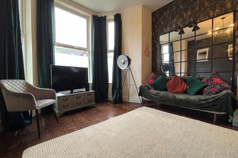2 bedroom flat to rent, Bentley Road, LIVERPOOL