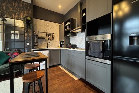 2 bedroom flat to rent, Bentley Road, LIVERPOOL
