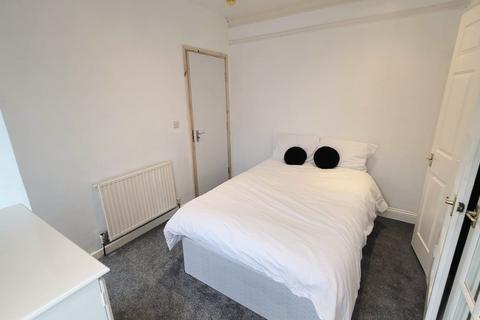 House share to rent, Vicarage Road, WATFORD