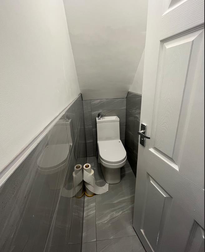 Cloakroom/wc