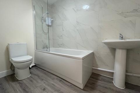 1 bedroom flat to rent, Wood Street, BILSTON