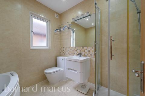 3 bedroom flat to rent, Kingston Road, LONDON