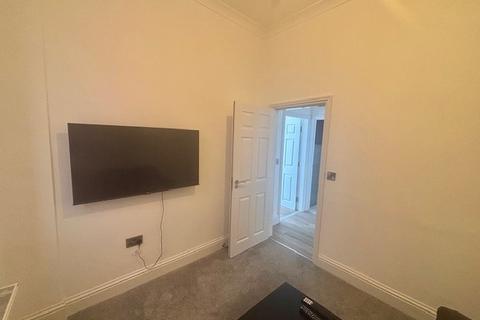2 bedroom apartment to rent, Loughborough Rd, Nottingham