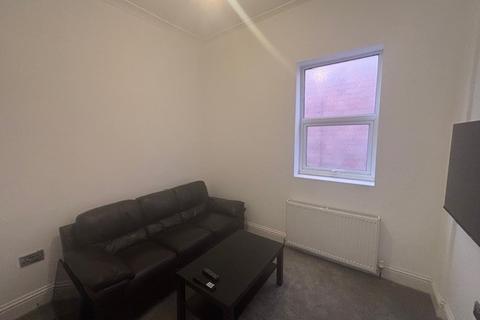 2 bedroom apartment to rent, Loughborough Rd, Nottingham