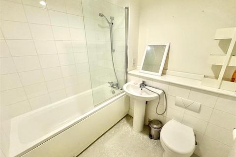 2 bedroom apartment to rent, Canal Street, NOTTINGHAM