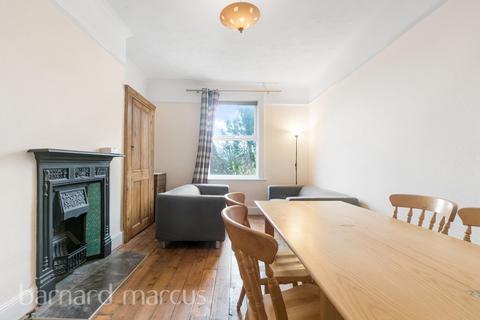 undefined, Bridge Road, EPSOM