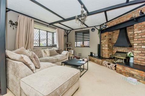 2 bedroom detached bungalow for sale, Carlton Close, Leverington, Wisbech
