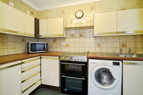 2 bedroom semi-detached house for sale, Hallgate, Thurnscoe, Rotherham