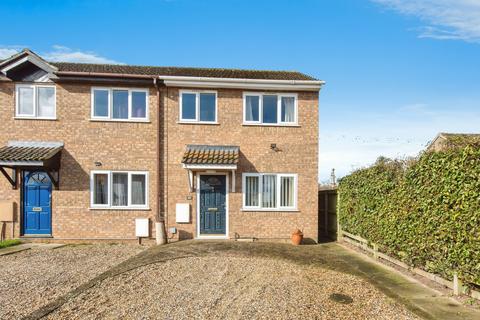 3 bedroom semi-detached house to rent, Seymour Avenue, BRANDON