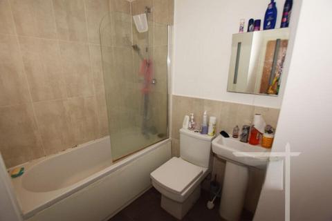 1 bedroom apartment to rent, Isambard Brunel Road, PORTSMOUTH