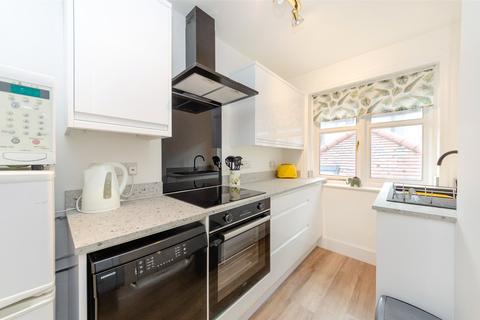 2 bedroom apartment for sale, Paradise Road, Penmaenmawr, Conwy, LL34