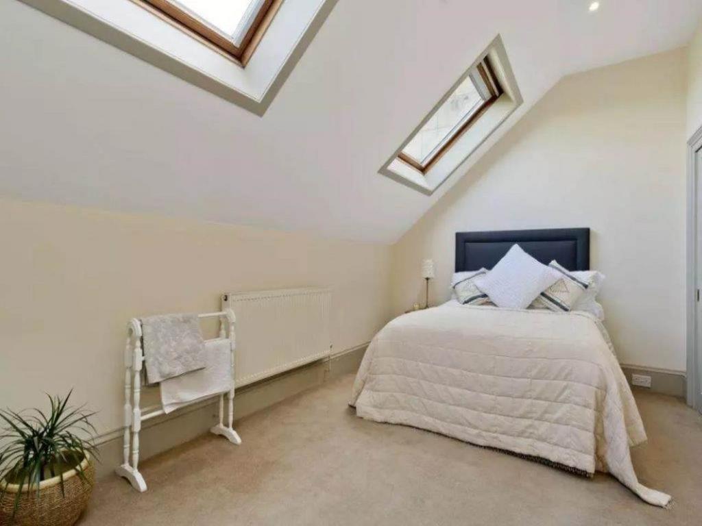 Bed 1