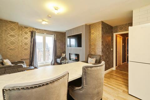 2 bedroom penthouse for sale, Chapman Road, Thornbury, BRADFORD