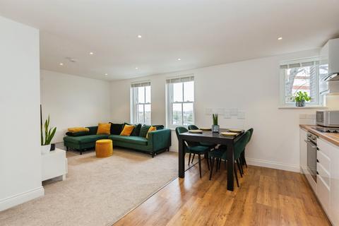 2 bedroom flat for sale, Oxford Road, Aylesbury