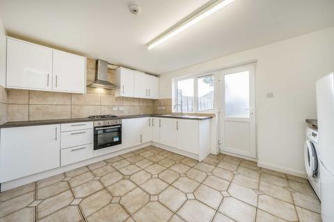 undefined, Hampton Road West, Feltham TW13