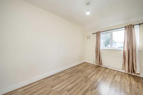 undefined, Hampton Road West, Feltham TW13
