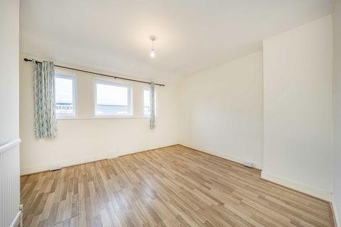 undefined, Hampton Road West, Feltham TW13