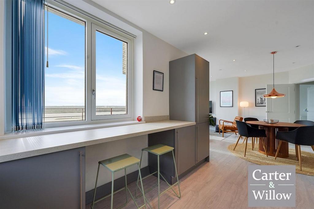Kitchen / dining