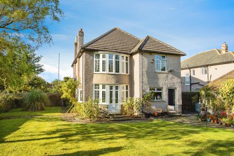4 bedroom detached house for sale, Ring Road, Seacroft, LEEDS