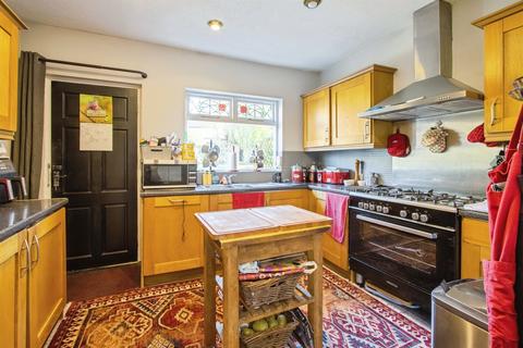 4 bedroom detached house for sale, Ring Road, Seacroft, LEEDS