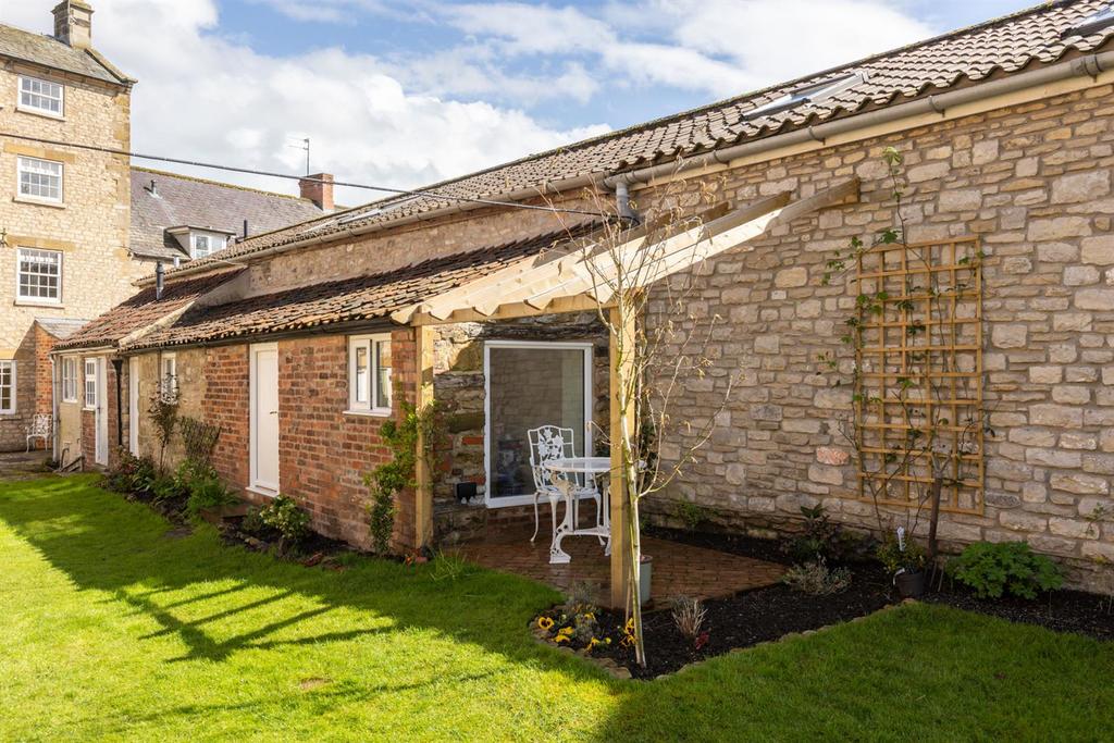 Garden Terrace &amp; Garden Office