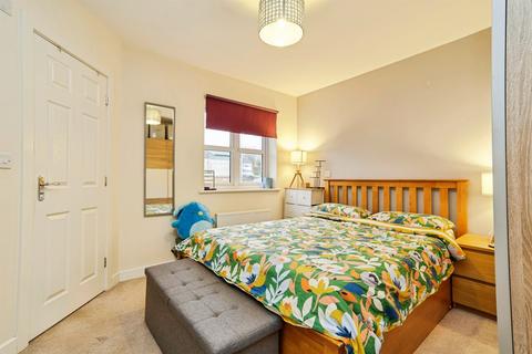 3 bedroom end of terrace house for sale, Palmer Green, Farsley, Pudsey