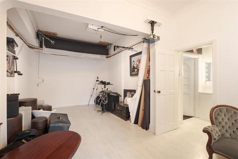 3 bedroom end of terrace house for sale, Abbey Road, Barrow-In-Furness