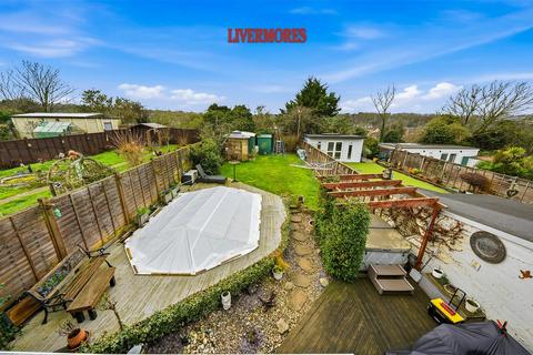 4 bedroom detached bungalow for sale, Heathview Avenue, Crayford, Dartford