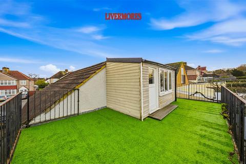 4 bedroom detached bungalow for sale, Heathview Avenue, Crayford, Dartford