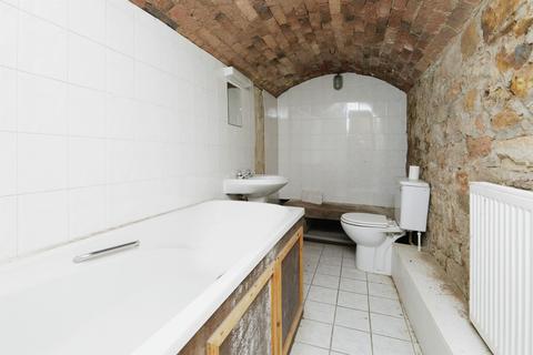 2 bedroom end of terrace house for sale, Cemetery Road, Belper