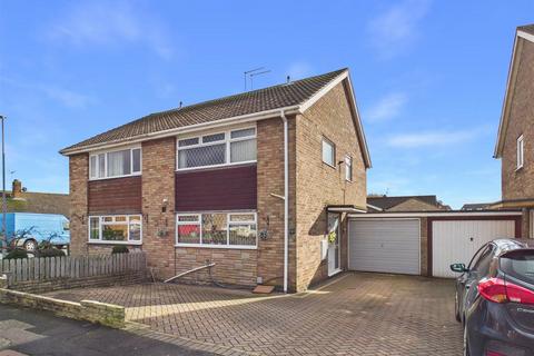 3 bedroom semi-detached house for sale, Westbrook Crescent, Gilberdyke