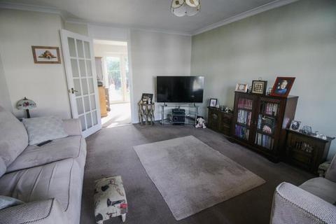 undefined, 27 Tavistock Close