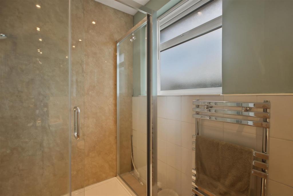 Bathroom 1 (1).jpg