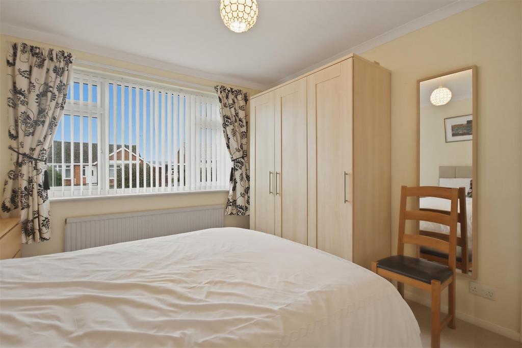 Bedroom 1 1 (1).jpg