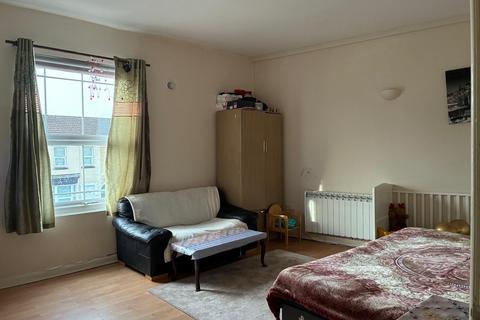 2 bedroom semi-detached house for sale, Elm Road, Wisbech