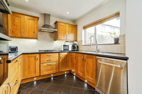 undefined, Shaw Leys, Yeadon, Leeds