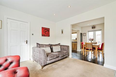 undefined, Shaw Leys, Yeadon, Leeds