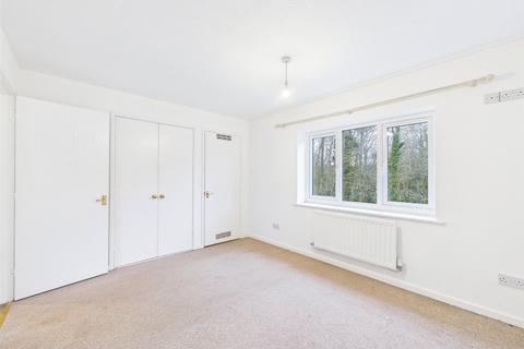 undefined, Leeds Avenue, Worcester, Worcestershire, WR4