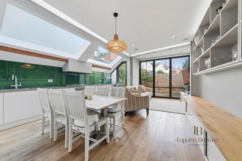 2 bedroom flat for sale, Donaldson Road, NW6