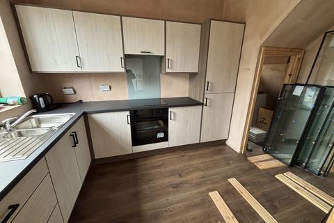 undefined, 1, Maghull L31
