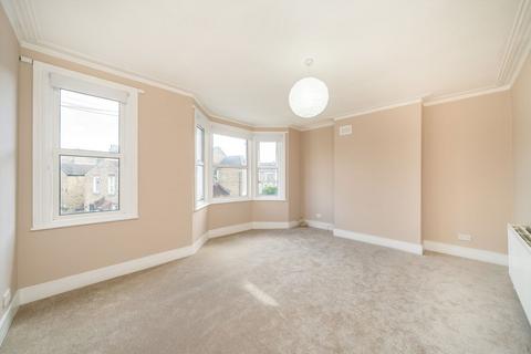 3 bedroom flat to rent, Albacore Crescent, London SE13
