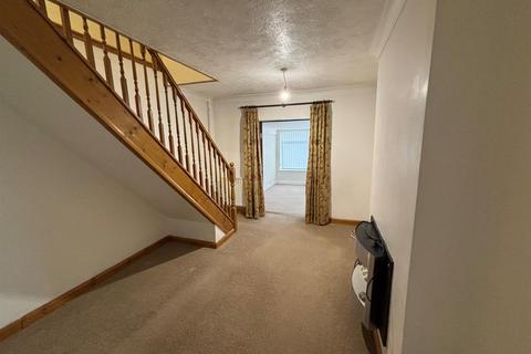 3 bedroom semi-detached bungalow to rent, Trevor Drive, Maidstone ME16