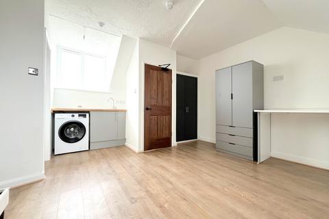 House of multiple occupation to rent, Clifftown Road, Southend-on-Sea SS1