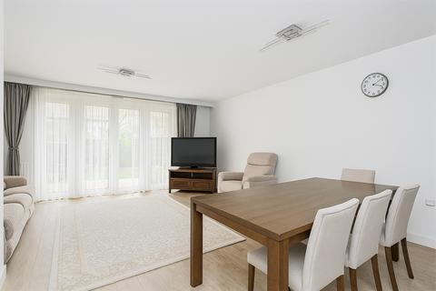 4 bedroom semi-detached house for sale, Little Pithfield, Haywards Heath