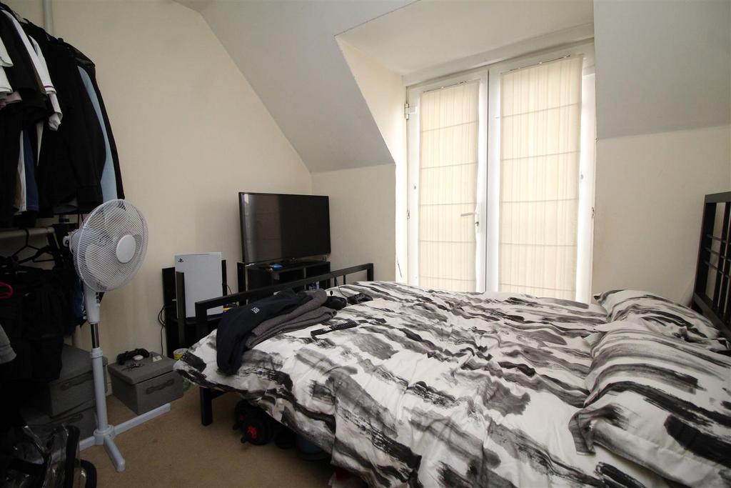 Bedroom 2 .JPG