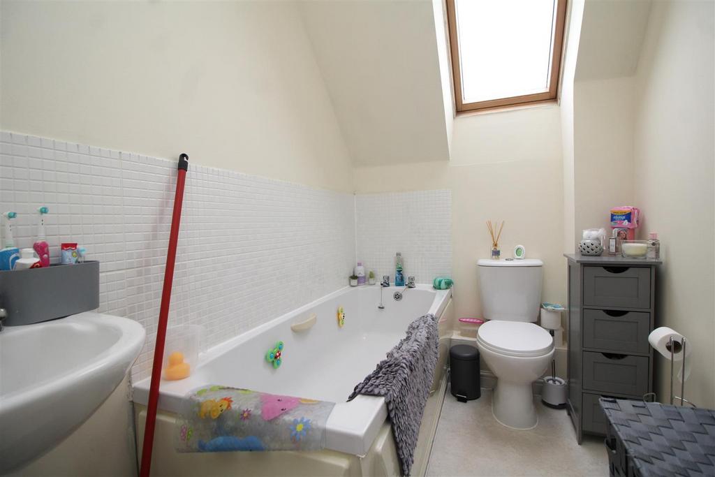 Bathroom .JPG