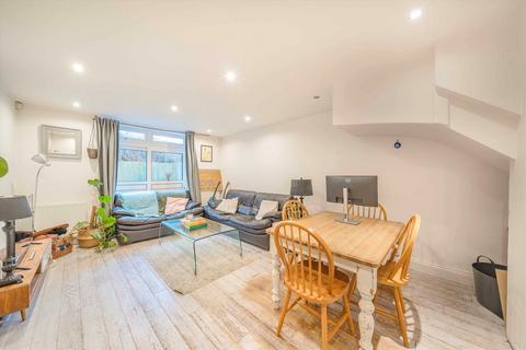 3 bedroom semi-detached house for sale, Albion Road, London N16