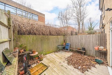3 bedroom semi-detached house for sale, Albion Road, London N16