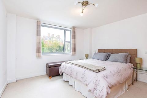 2 bedroom flat for sale, Naoroji Street, London WC1X