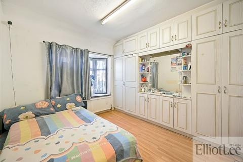 3 bedroom terraced house for sale, Bilton Road, Greenford UB6